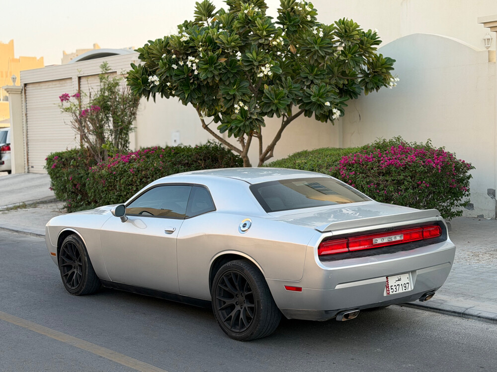 dodge challenger low mileage - 4
