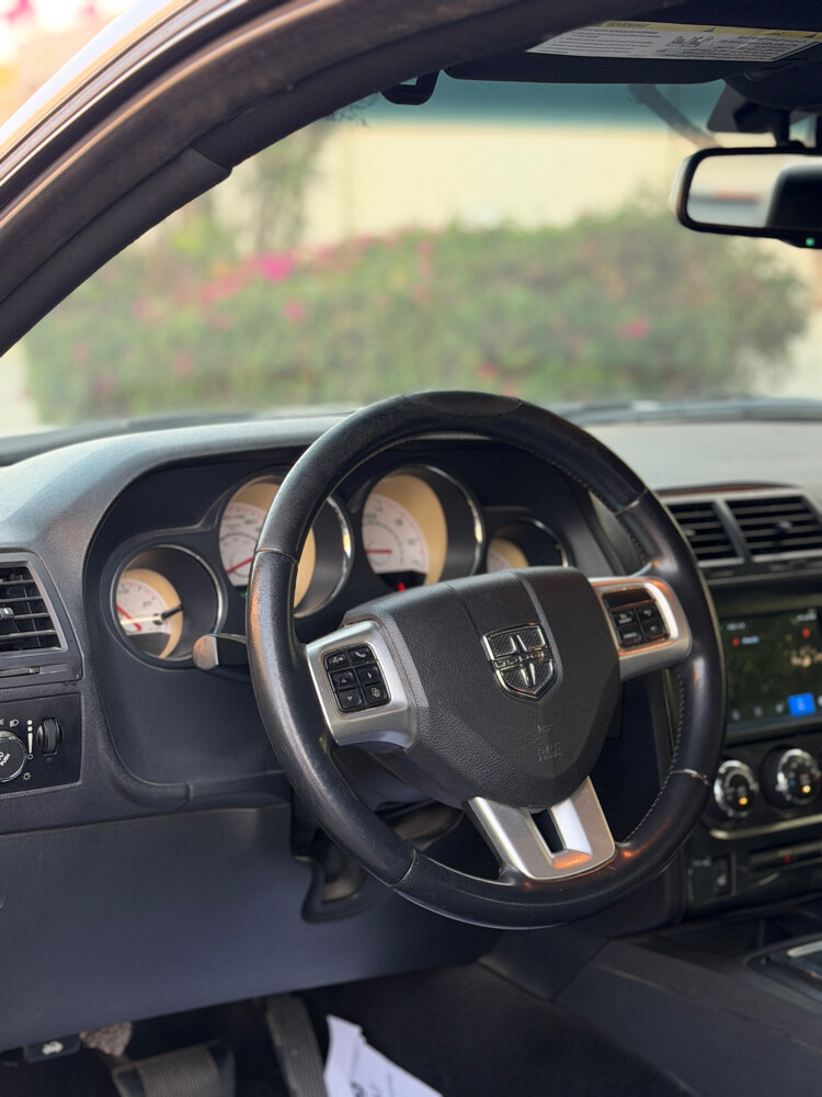 dodge challenger low mileage - 5