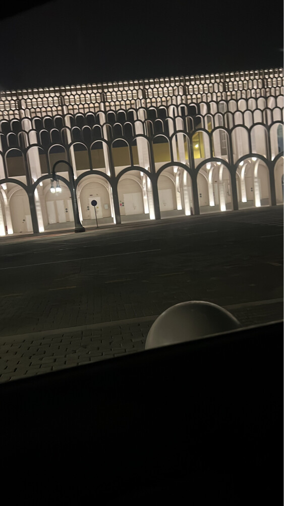 مطلوب بائع زهور  - 1