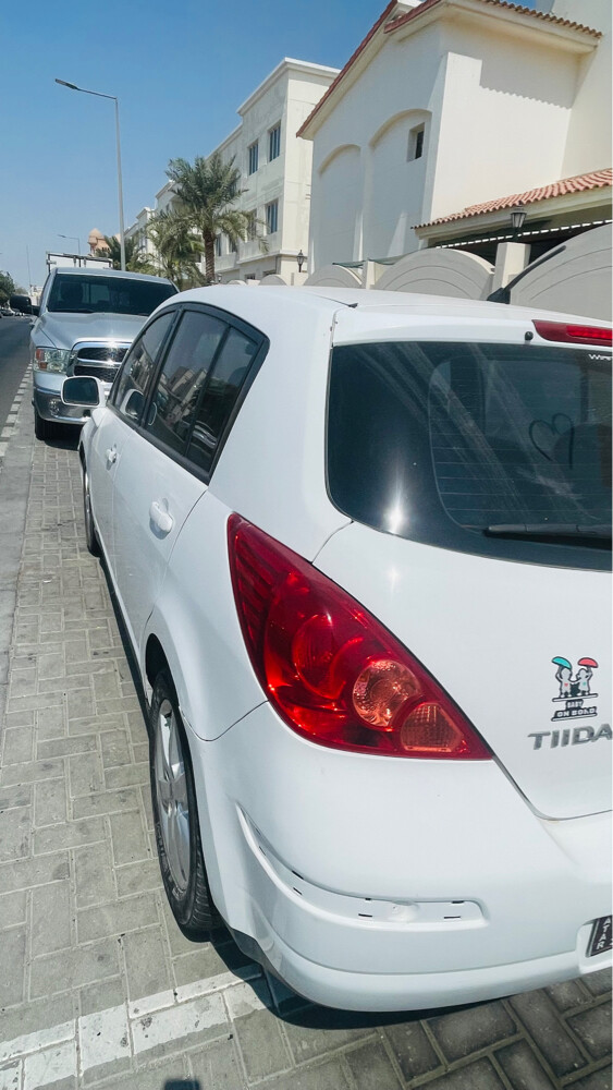 Nissan tiida 2013 family car  - 6