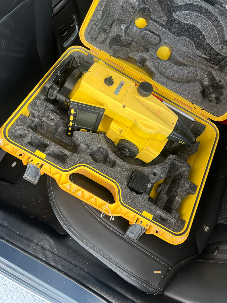 Leica total stations for sale - 10