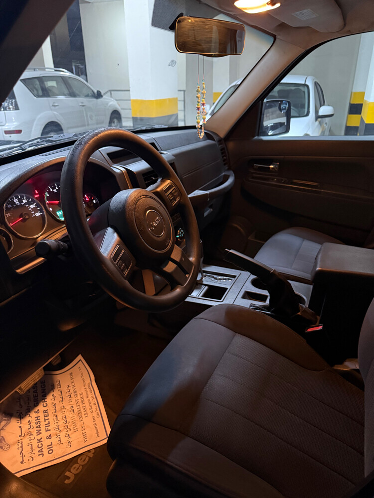 Jeep Cherokee Liberty 2012 - 8