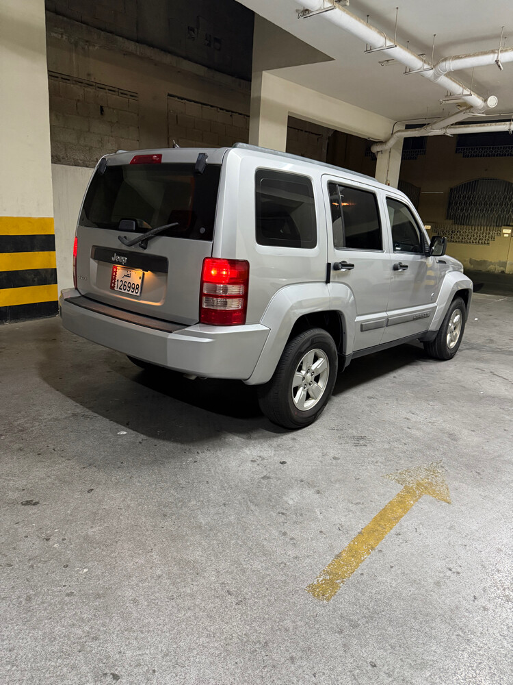 Jeep Cherokee Liberty 2012 - 10