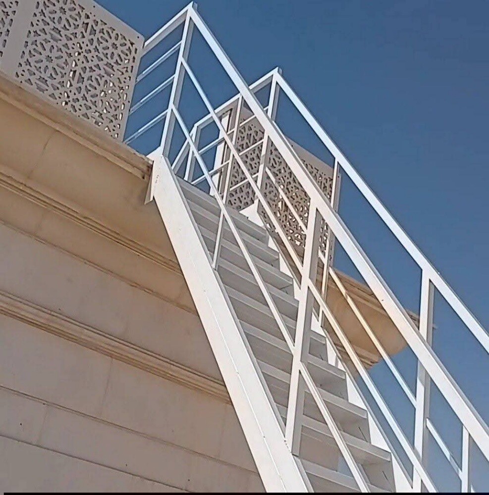 نقوم بجميع الحدادة ترتيب وتركيب ا - 22