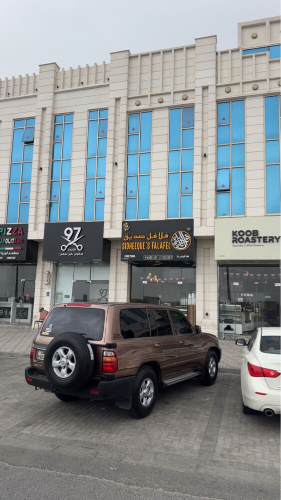 للبيع موتر زين يبيله اشياء استهلاكيه شاصي ومكينه وقير على الفحص قير محول تحويل اصلي و سبير محول تحويل اصلي  - 1