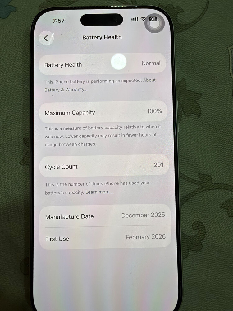 iPhone 17 pro - 256 GB , silver - 3