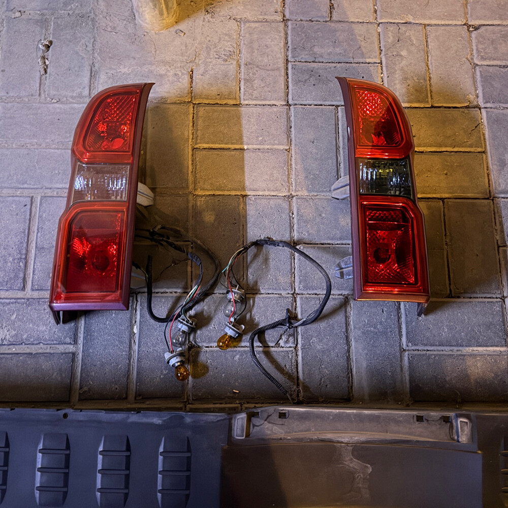 rear bumper and light nissan patrol - 2
