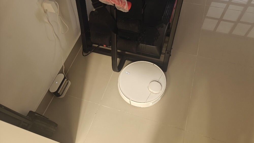 Xiaomi S10 Robot vaccum mopping - 1