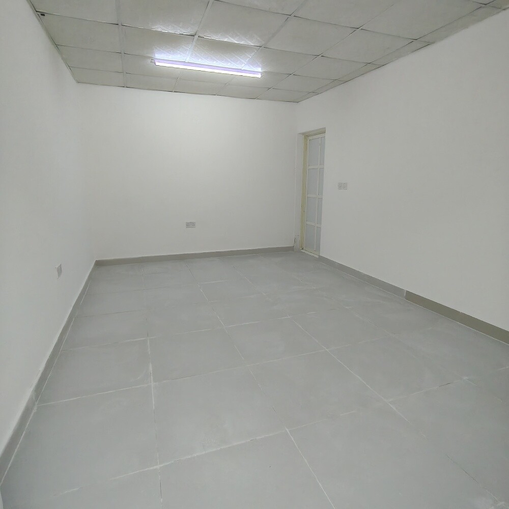 Studio near Ramada signal - 2