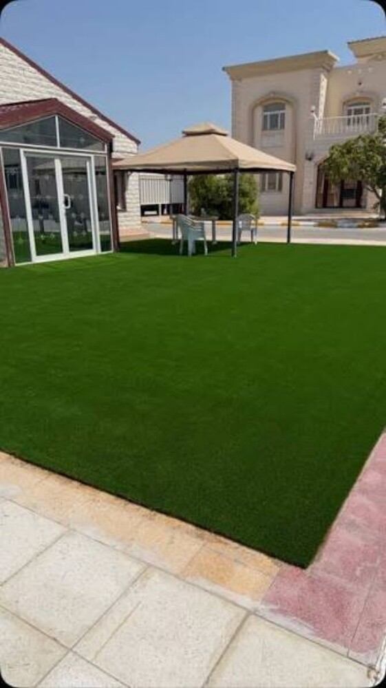 Artificial grass carpet and decor - 7