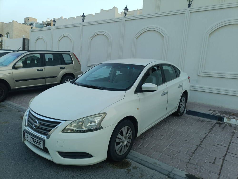 Nissan Sentra - 1