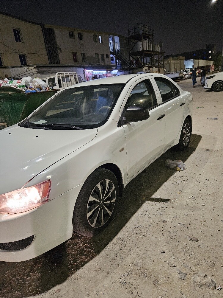 Mitsubishi Lancer - 1