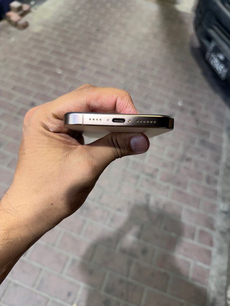 Iphone 16 Pro Max - 7