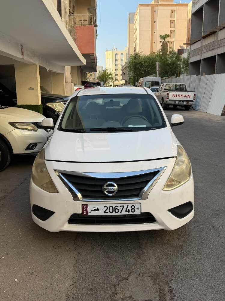 Nissan sunny - 1