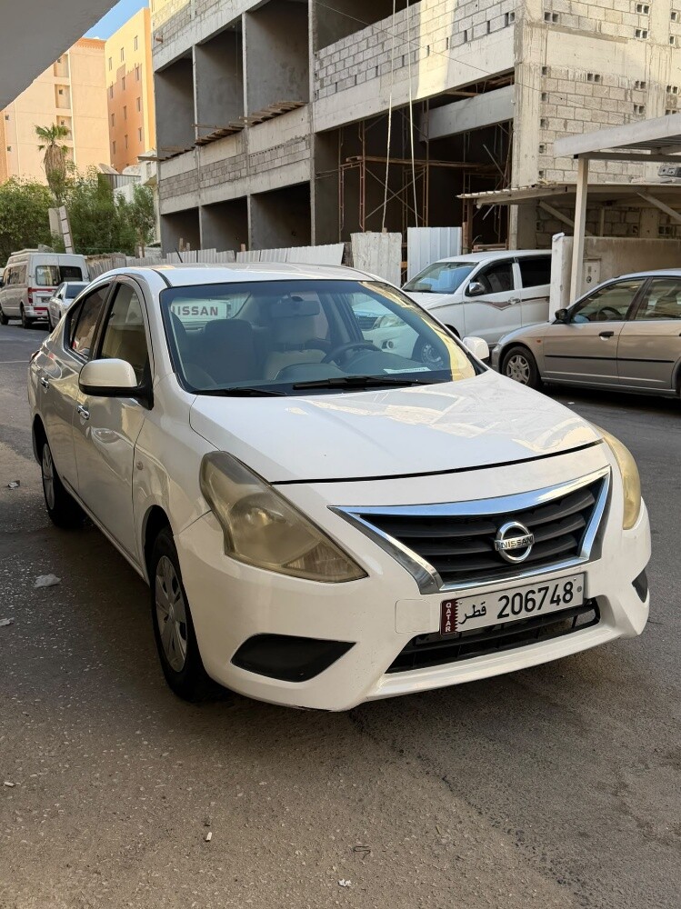 Nissan sunny - 2