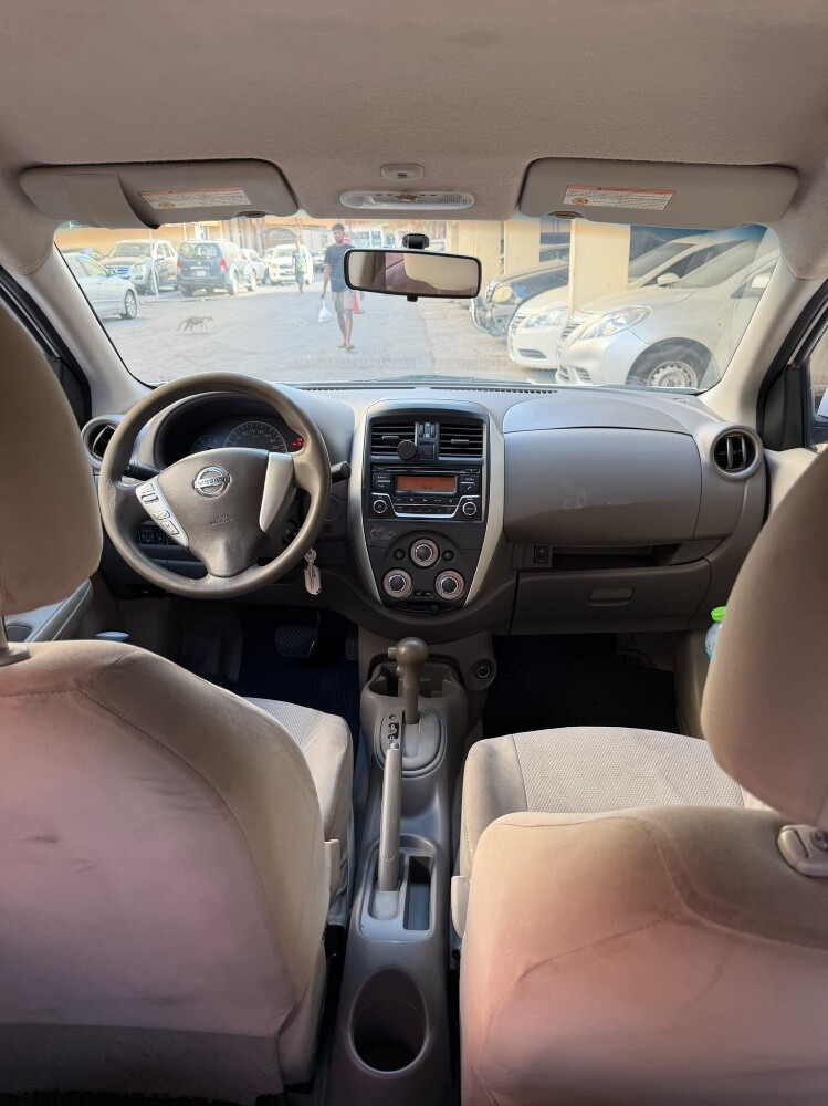 Nissan sunny - 6