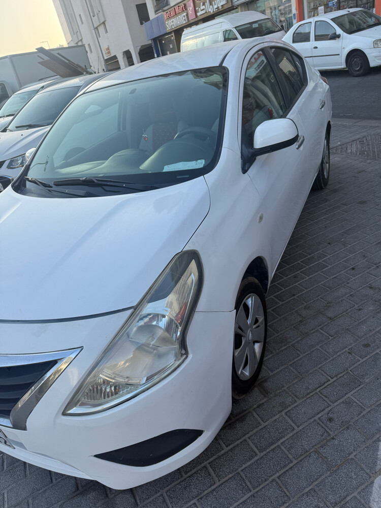 Nissan sunny - 2