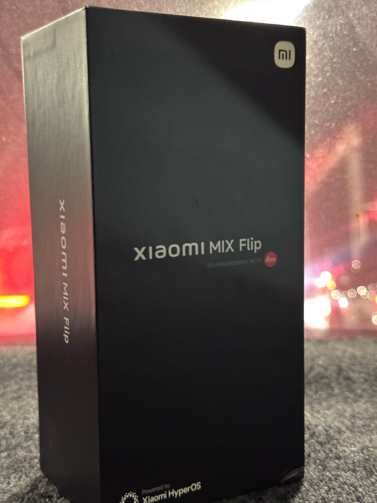 Xiaomi Mix Flip 12 gb ram 512 - 1