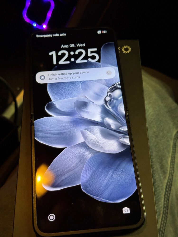 Xiaomi Mix Flip 12 gb ram 512 - 2