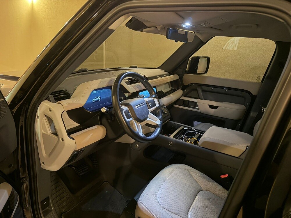 ديفندر ٦ سلندر - 4