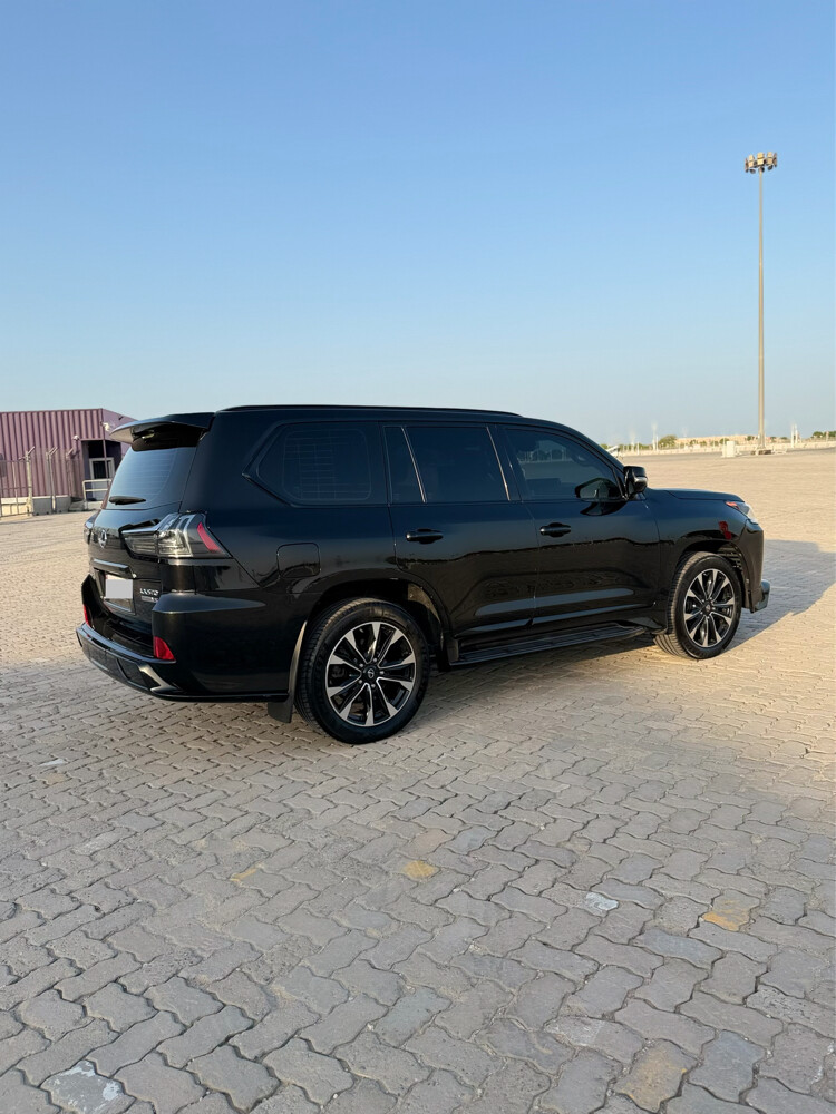 LEXUS 570 2017 - 10