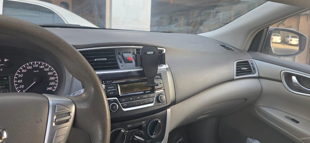 Nissan Sentra low mileage - 6