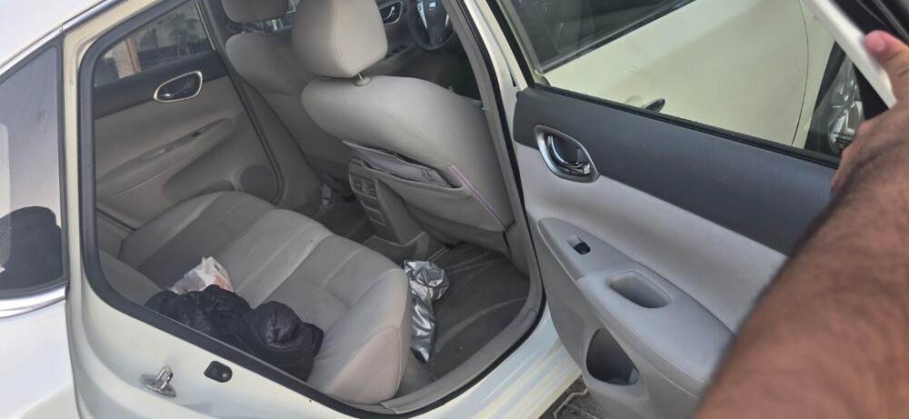 Nissan Sentra low mileage - 3