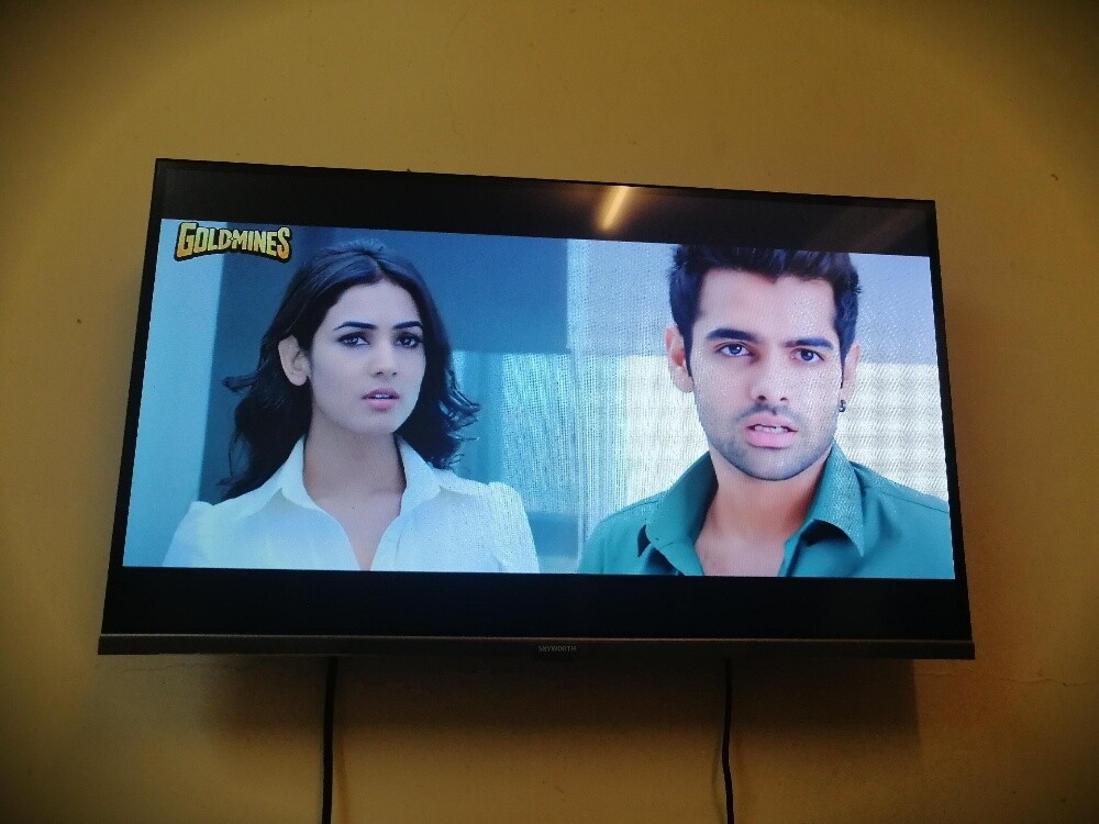SKYWORTH Smart Android tv - 3