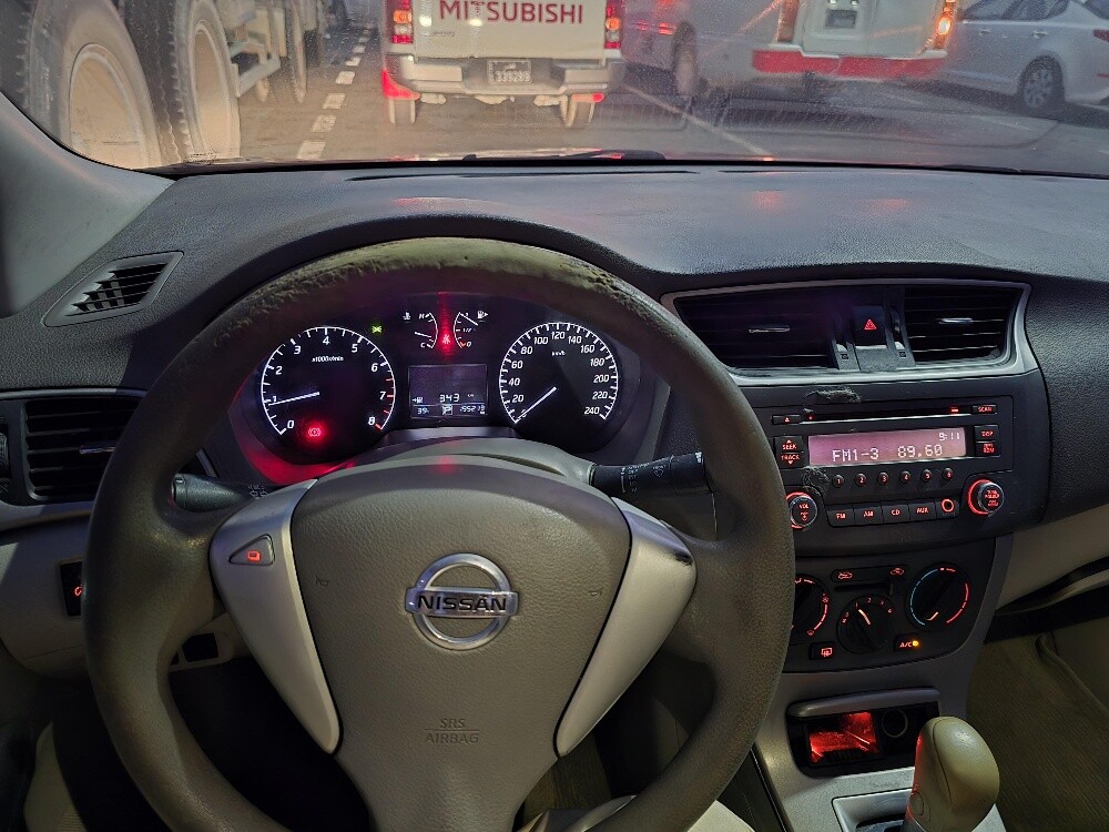 Nissan sentra - 4