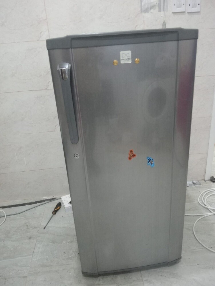 Single door fridge for sell. - 1