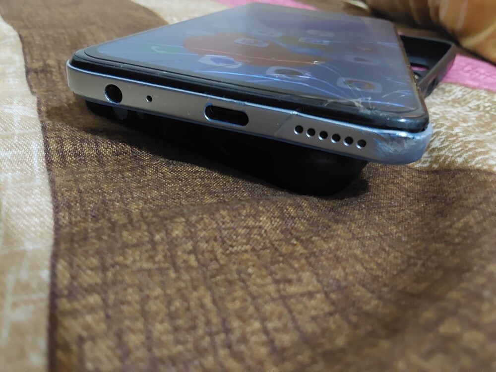 Tecno Spark 10C - 9