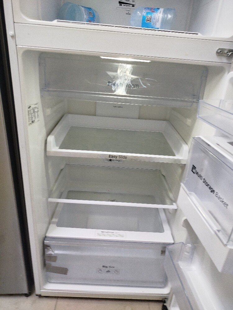 Samsung medium size fridge for sale - 5