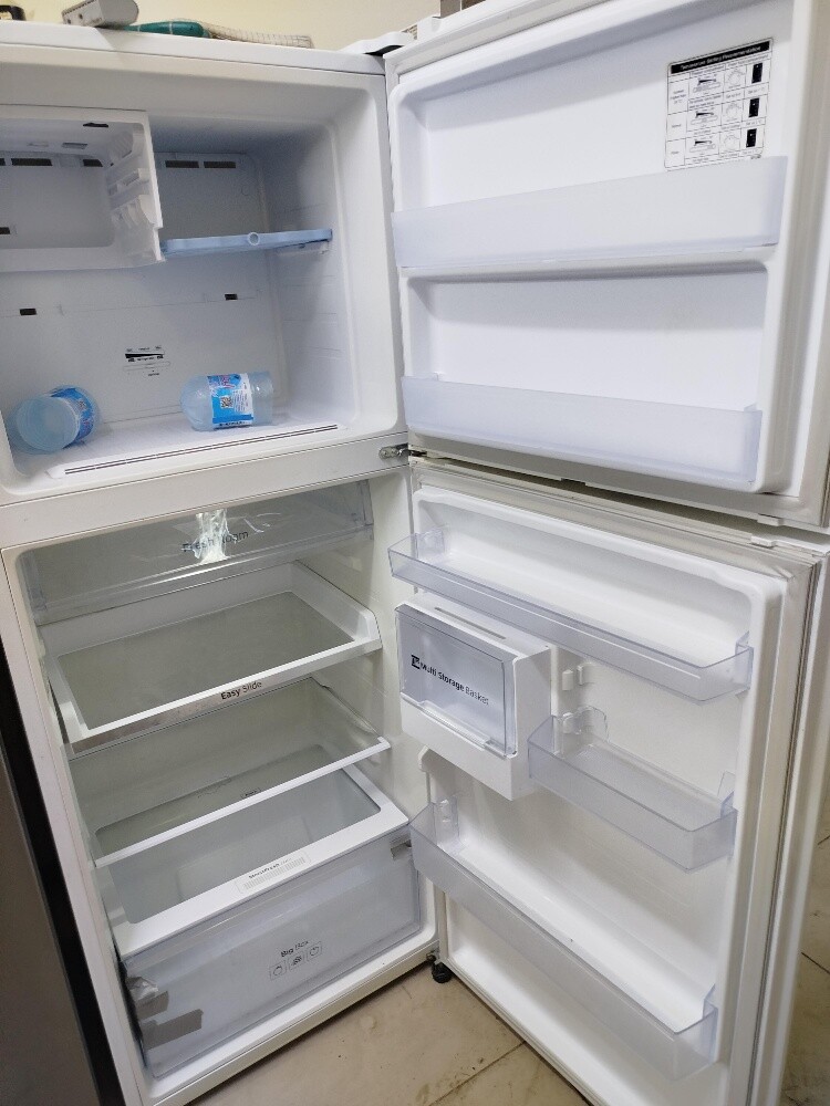 Samsung medium size fridge for sale - 3
