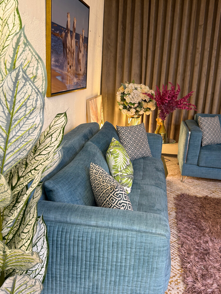Homes r us brand sofa set - 9