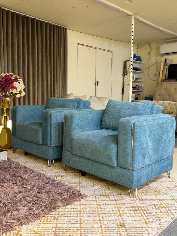Homes r us brand sofa set - 5