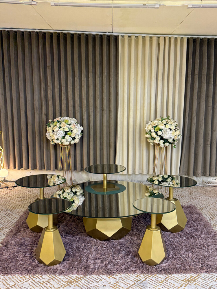 Midas brand coffee table for sale  - 4