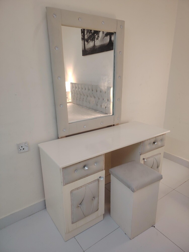 full bed room set for sell - 4