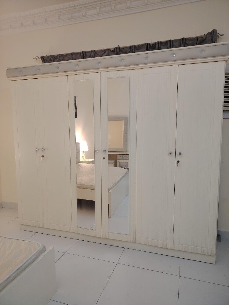 full bed room set for sell - 2