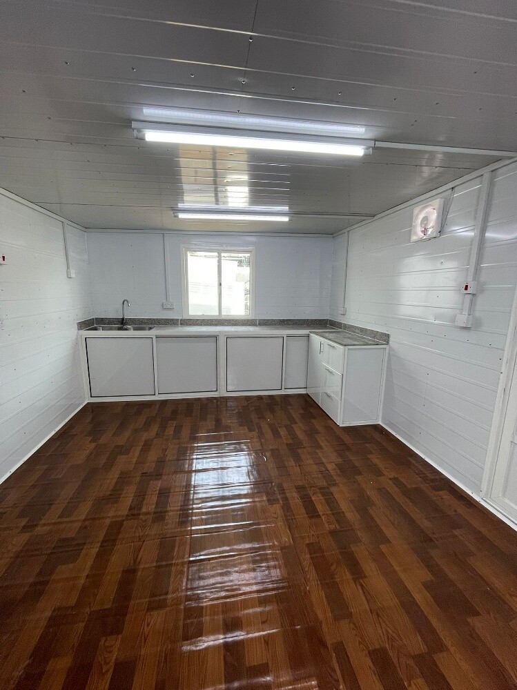 cabin, kitchen&toilet for sle - 13