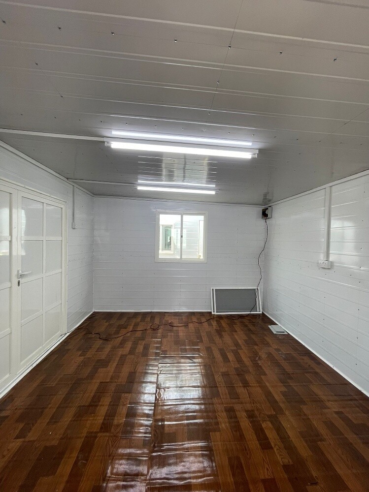 cabin, kitchen&toilet for sle - 15