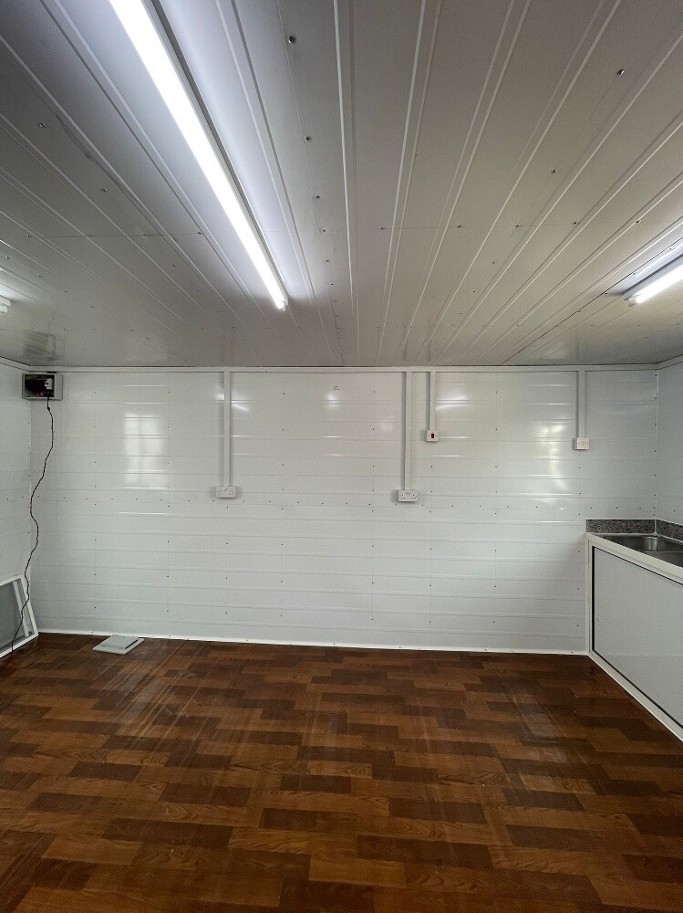 cabin, kitchen&toilet for sle - 16