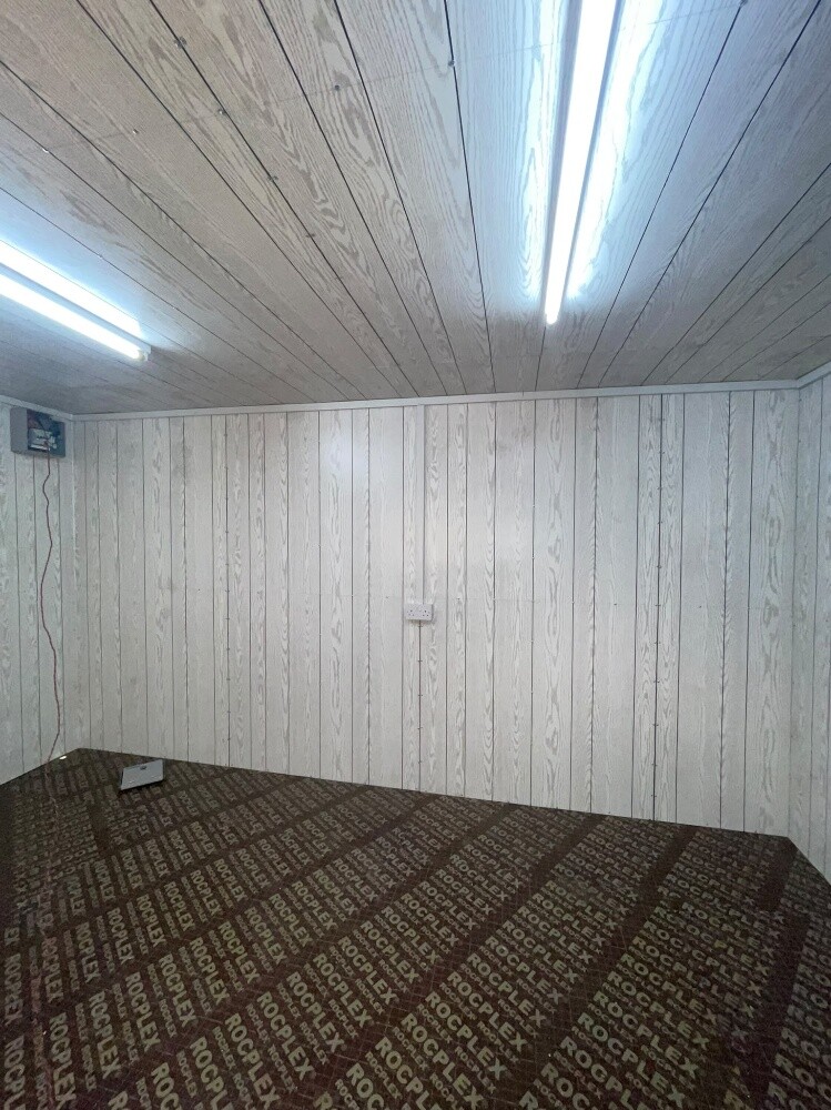 cabin, kitchen&toilet for sle - 9