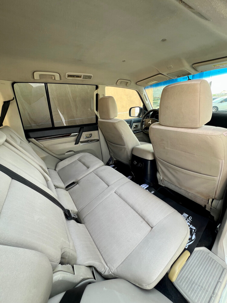 Mitsubishi Pajero 2016 GLS (V6) - 16