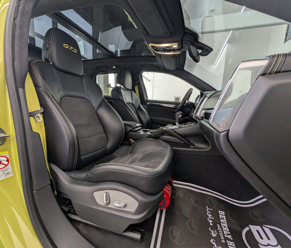 2013 Porsche Cayenne GTS - 7