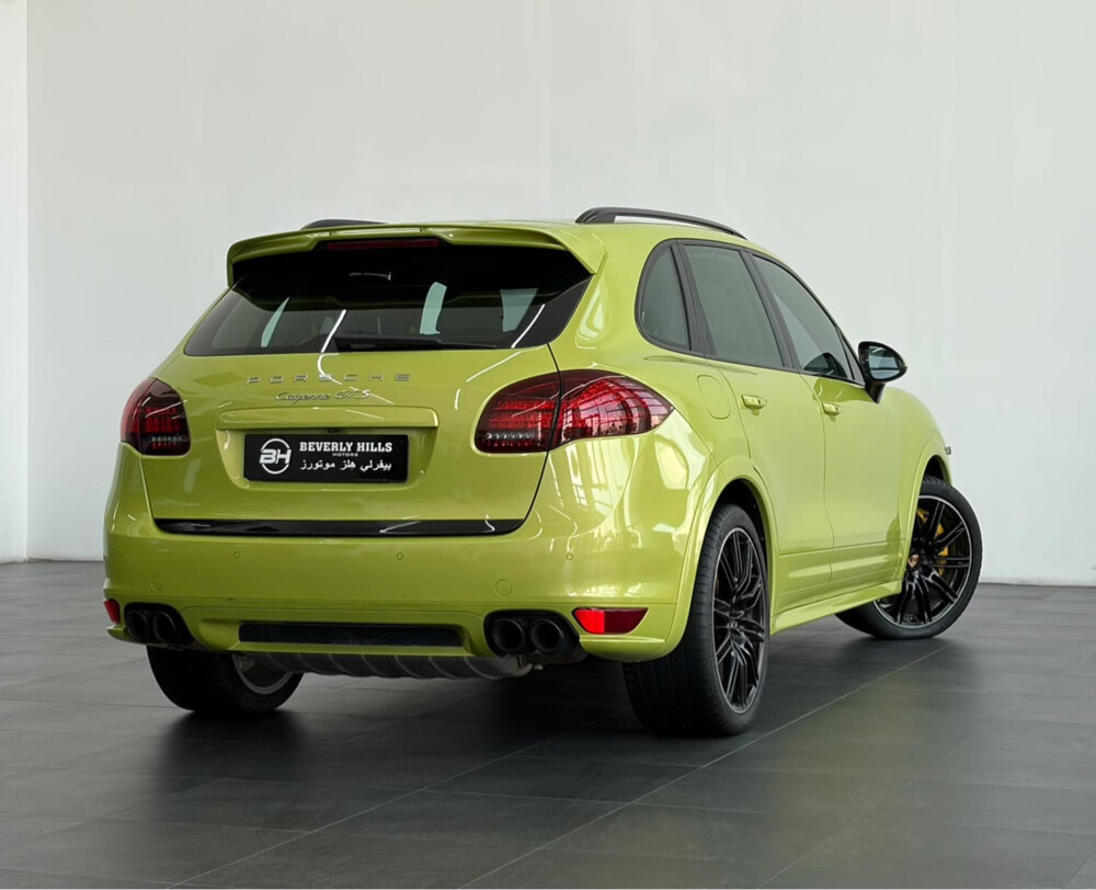 2013 Porsche Cayenne GTS - 6