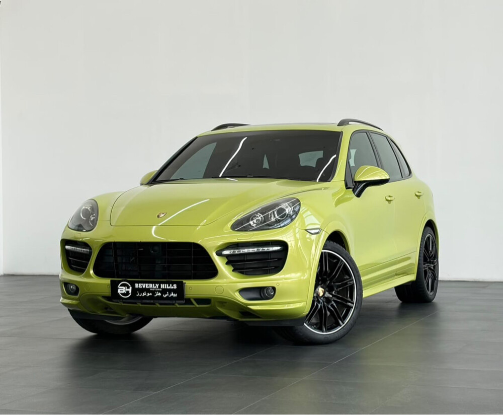 2013 Porsche Cayenne GTS - 1