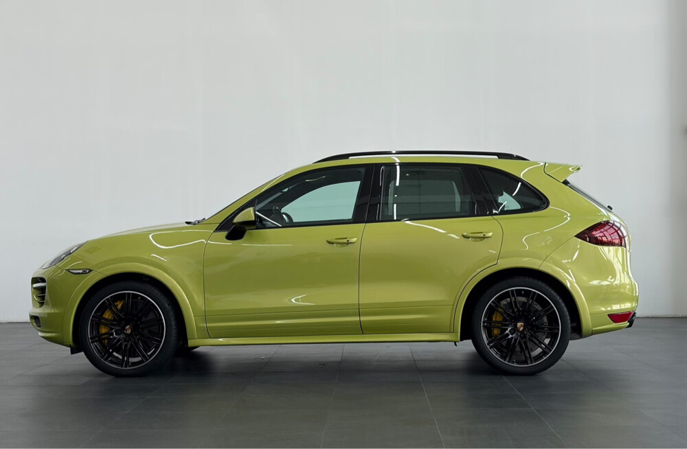 2013 Porsche Cayenne GTS - 2
