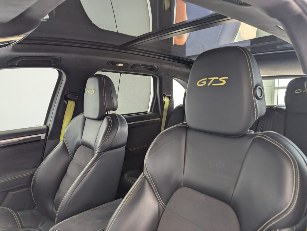 2013 Porsche Cayenne GTS - 9