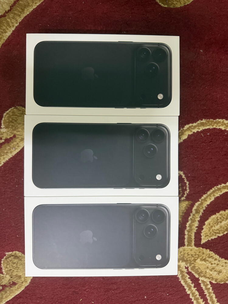 آيفون 18 برو ماكس 512اسود أ - 2