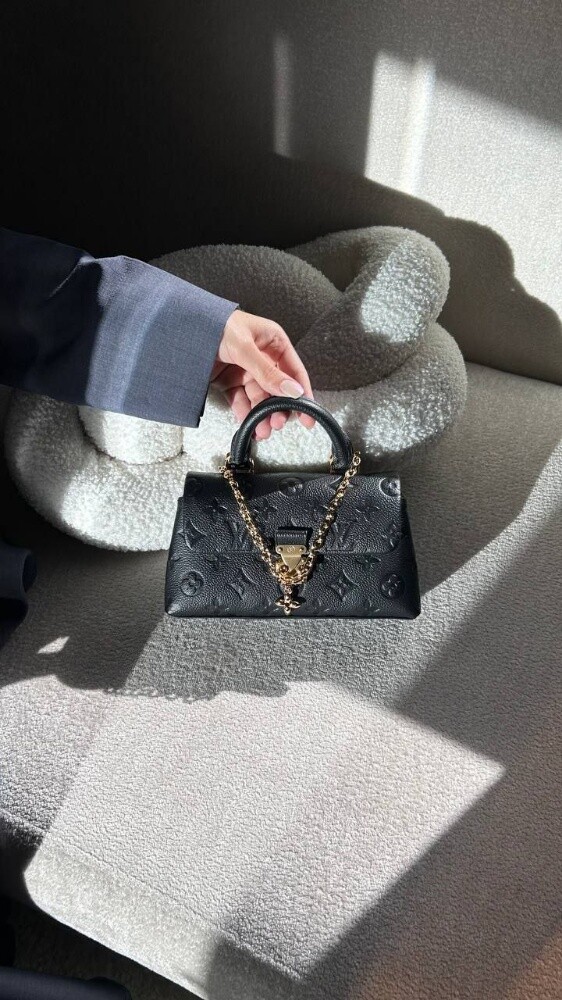 Louis Vuitton Nano Madeleine - 6